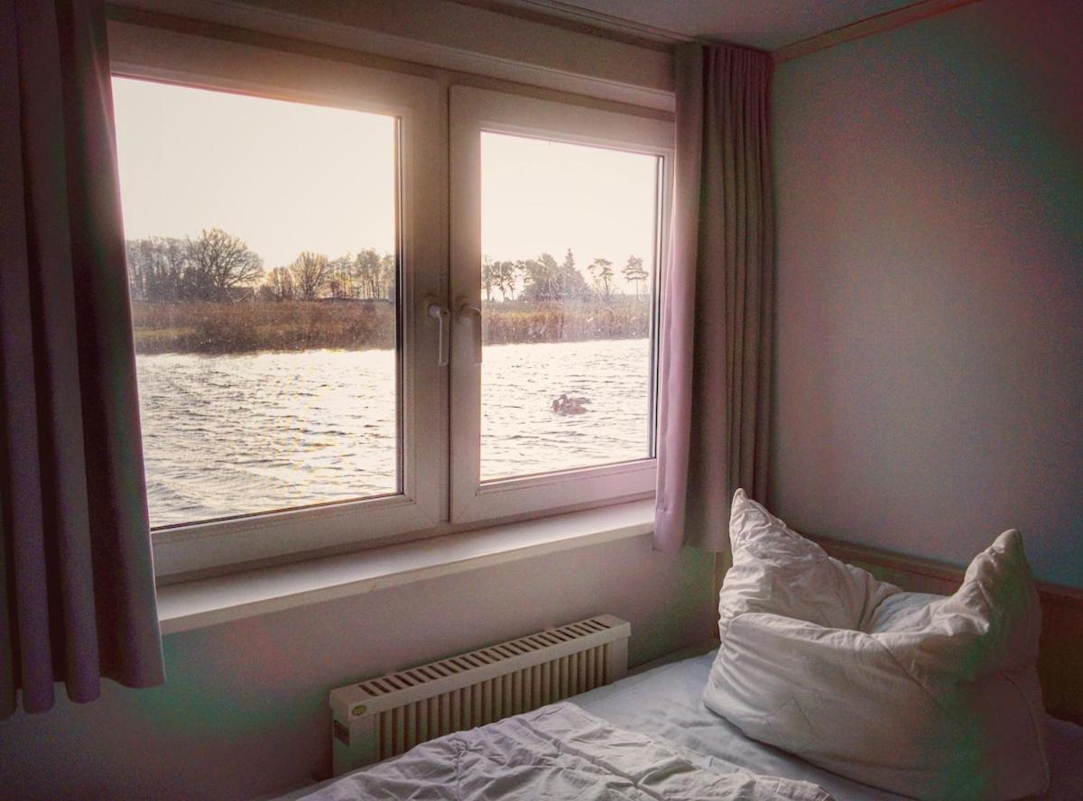 Urlauberschiff Neptun Im Ostseebad เพรโรว์ ภายนอก รูปภาพ